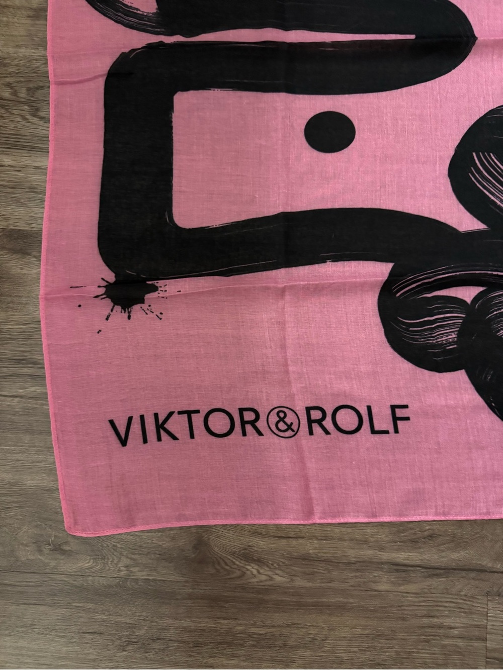 Viktor & Rolf Scarf - Picture 2 of 2